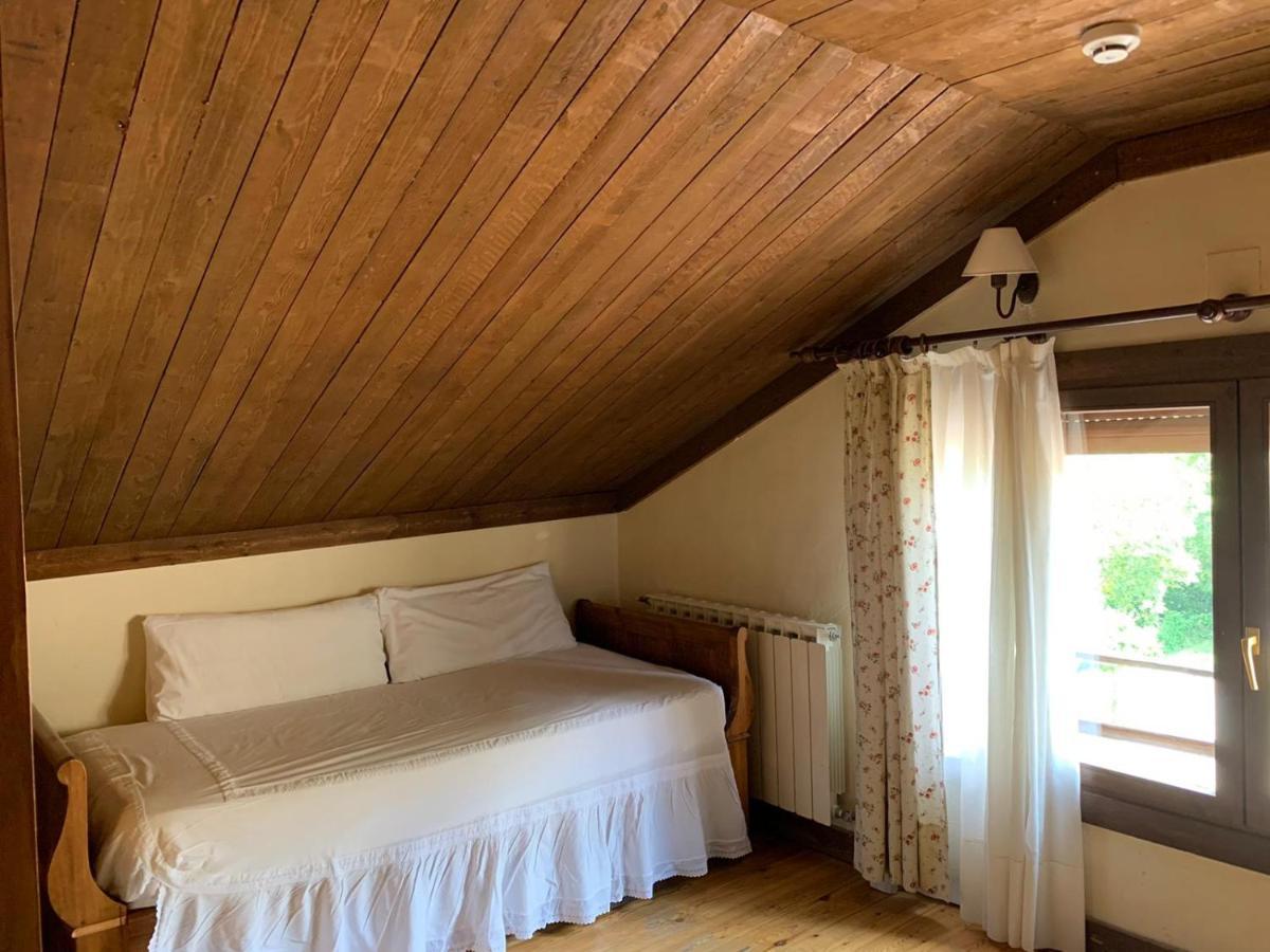 Hotel Charle Jaca Zewnętrze zdjęcie