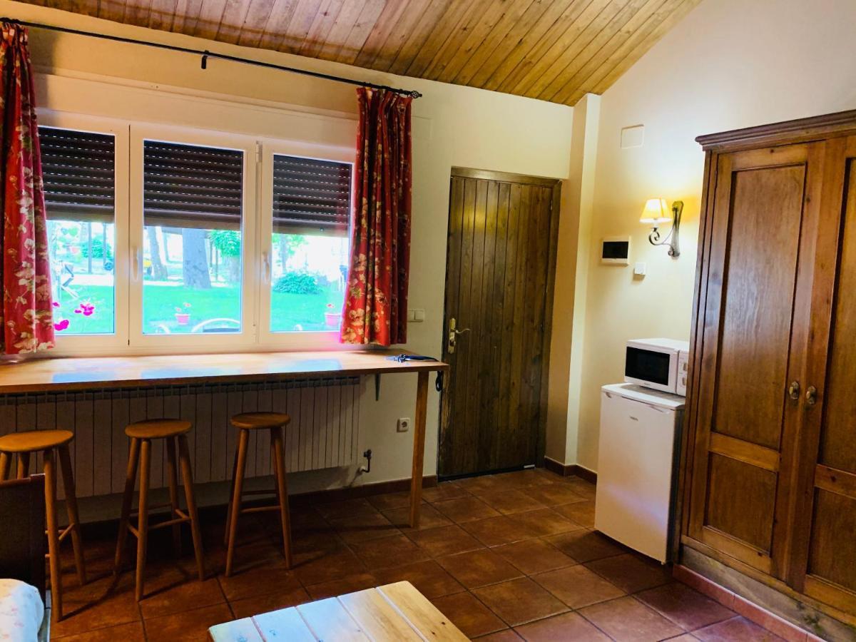 Hotel Charle Jaca Zewnętrze zdjęcie