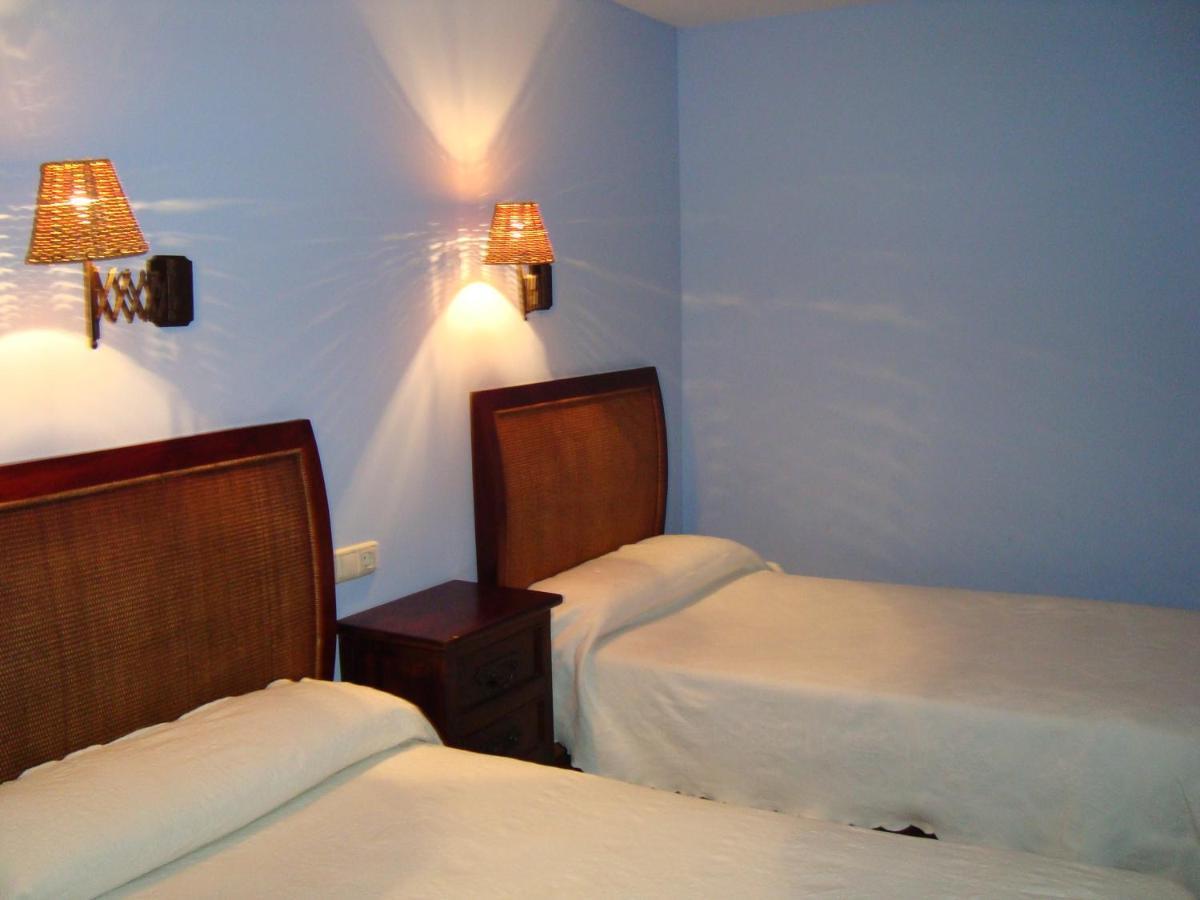 Hotel Charle Jaca Zewnętrze zdjęcie