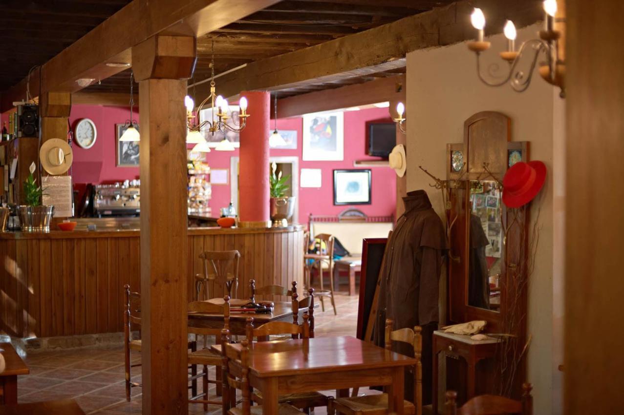 Hotel Charle Jaca Zewnętrze zdjęcie
