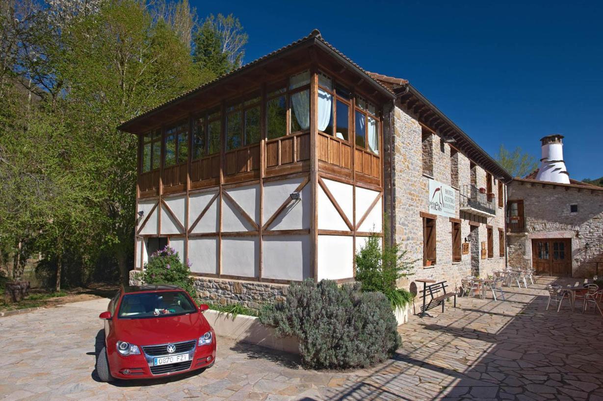 Hotel Charle Jaca Zewnętrze zdjęcie