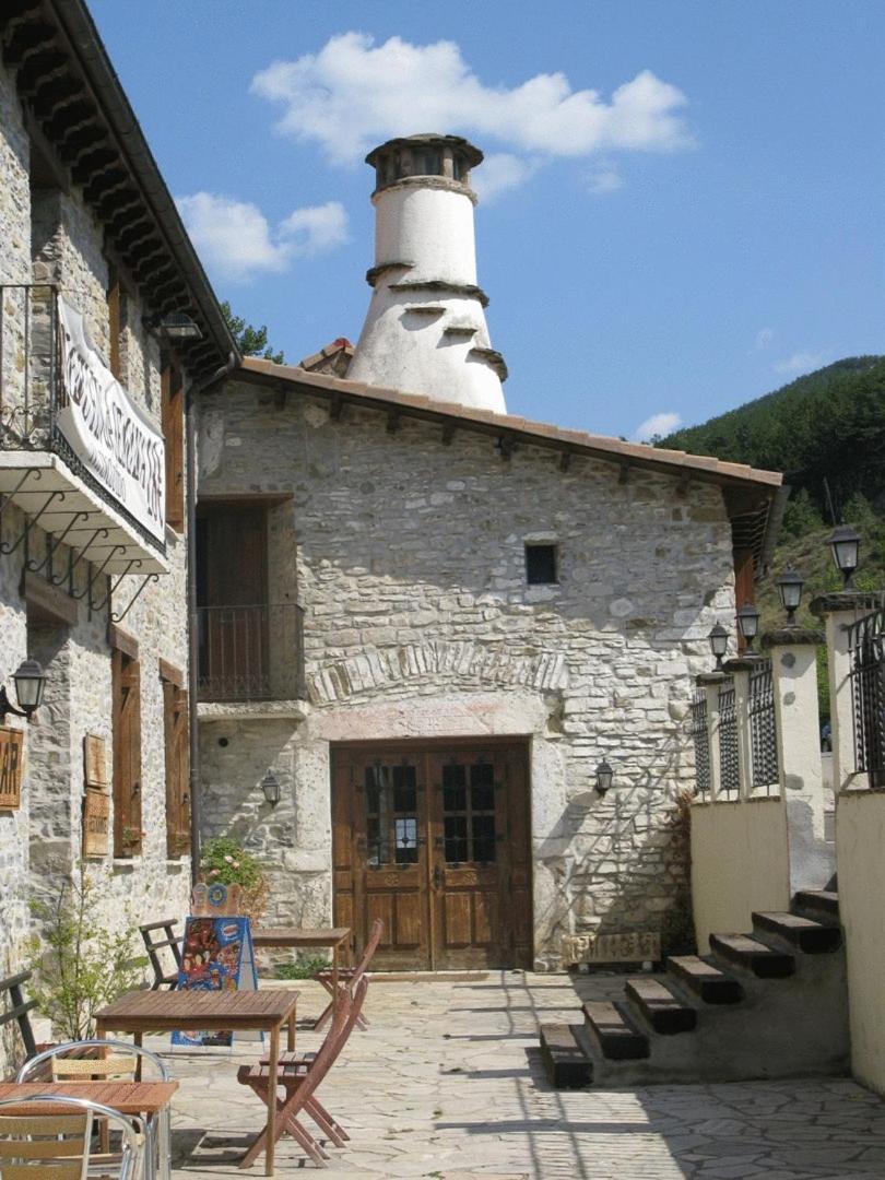 Hotel Charle Jaca Zewnętrze zdjęcie