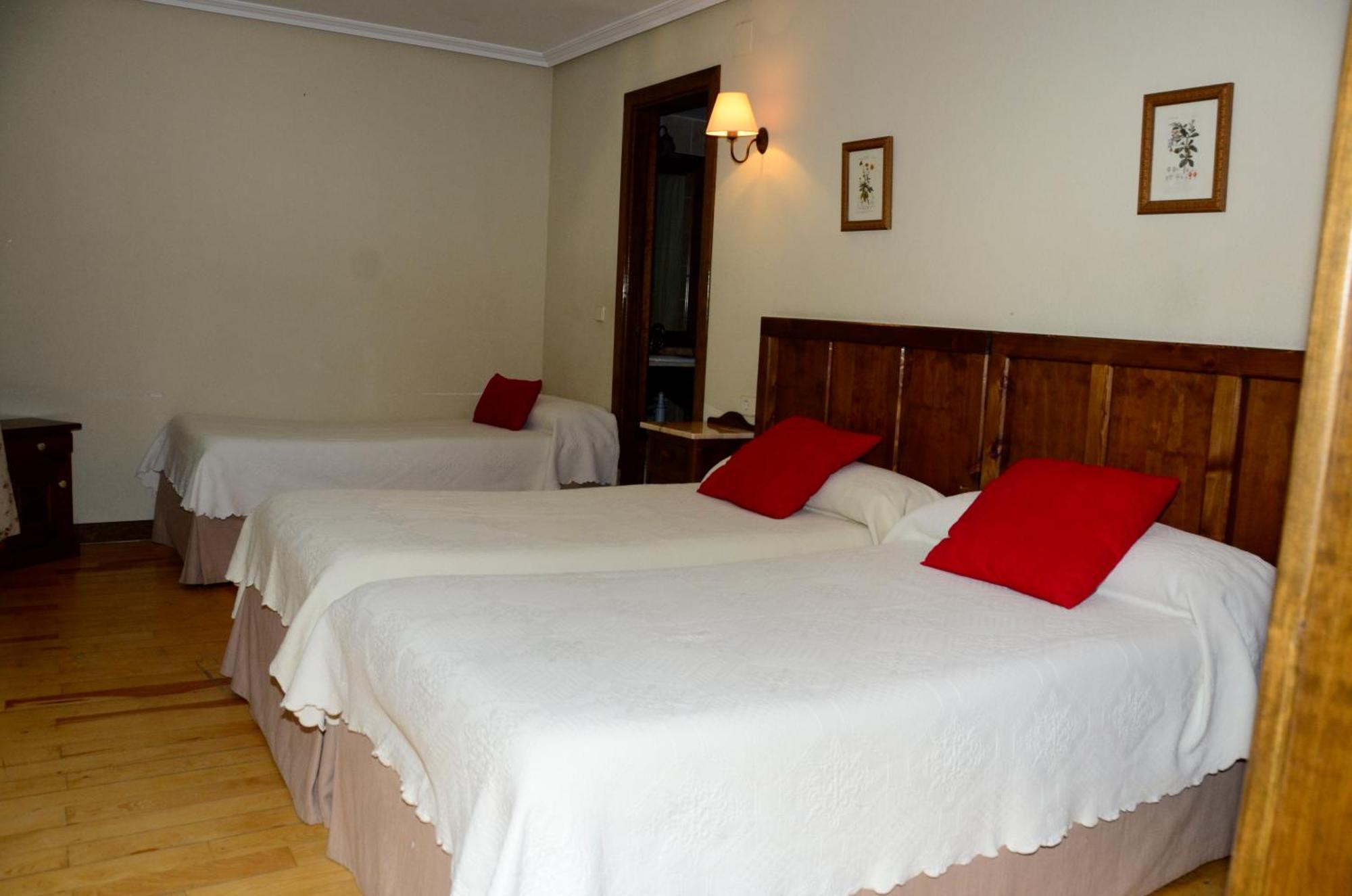 Hotel Charle Jaca Pokój zdjęcie